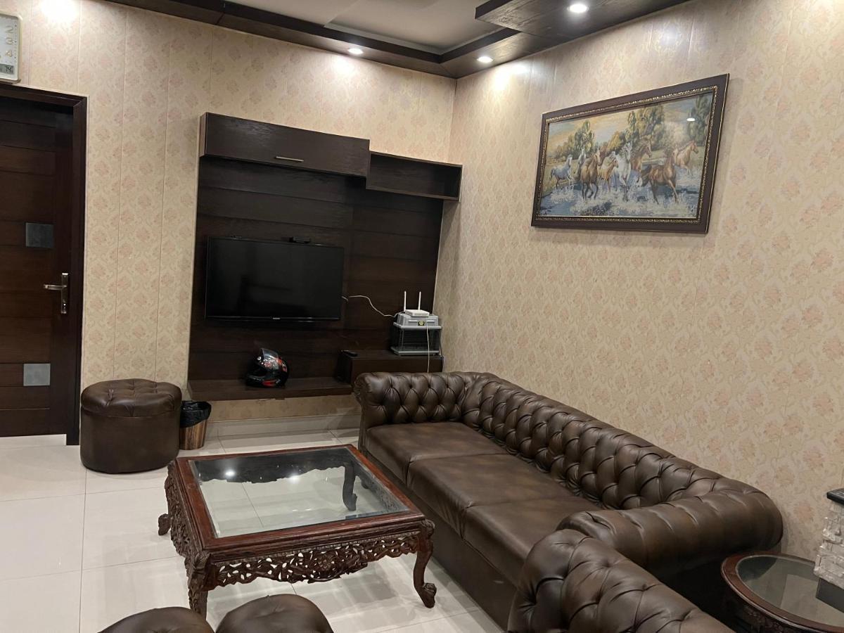 Royal Three Bed Room Full House Dha Phase 6 Lahore Exterior photo