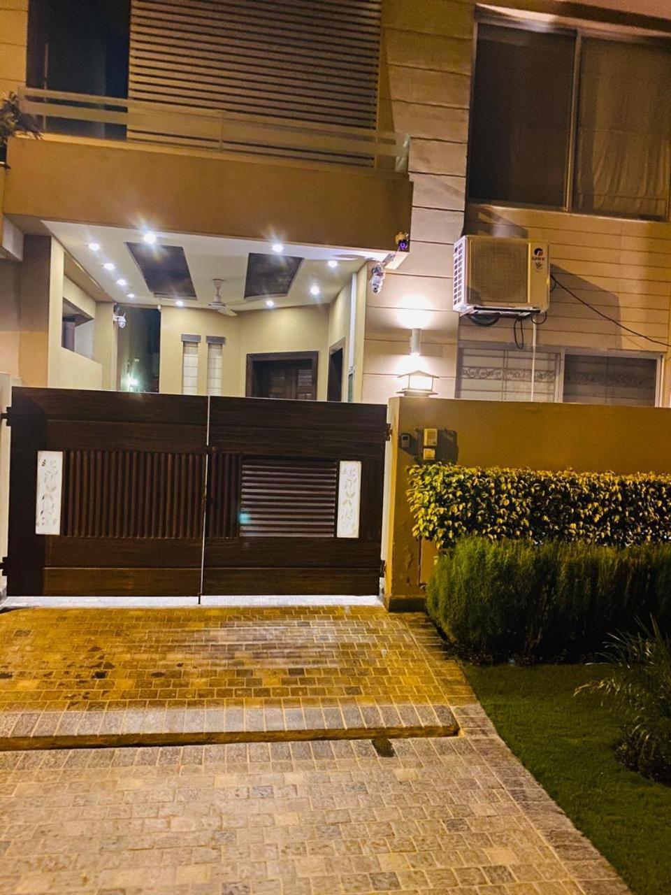 Royal Three Bed Room Full House Dha Phase 6 Lahore Exterior photo